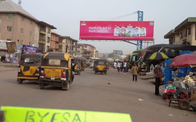 ALONG UPPER IWEKA ROAD By UPPER IWEKA BRIDGE FTF OCHANJA MAIN MARKET (8)