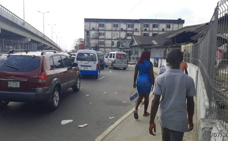 Along Aba Road by Barnax Building Opp Waterlines FTF GarrisonMile 1 & Olu Obasanjo (4)