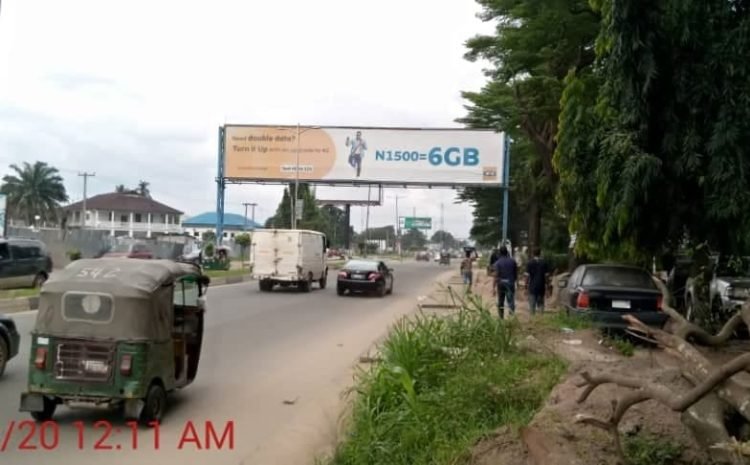 Along AbaOwerri road by Abia Hotels FTF Main ParkRailway 509 (3)