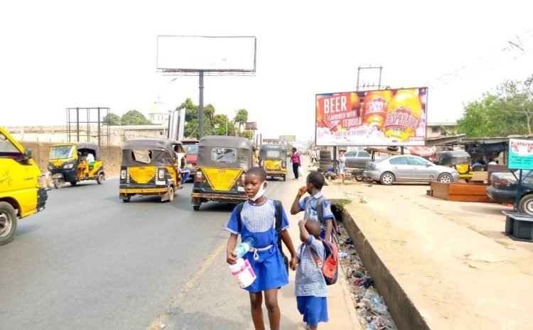 Along Awka road by Bishop Onyeabo junction FTF DMGS Roundabout nd new market1 (3)