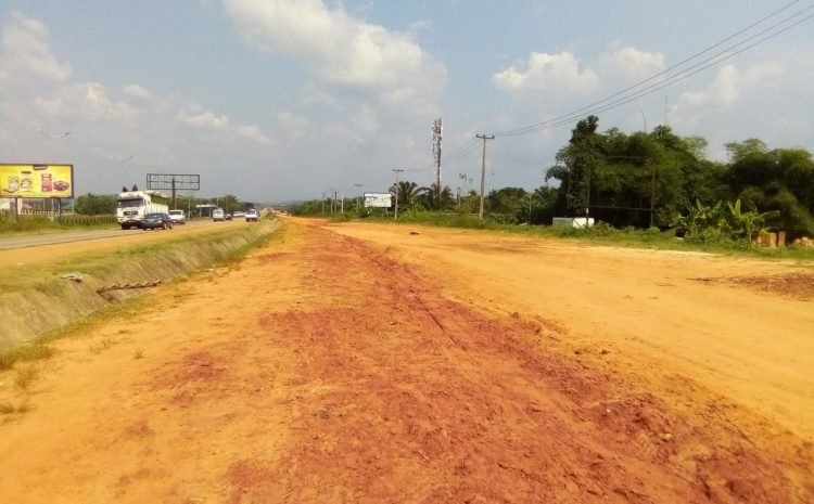 Along Enugu and Awka Expressway by Ikenga Hotels ftf Enugu (2)