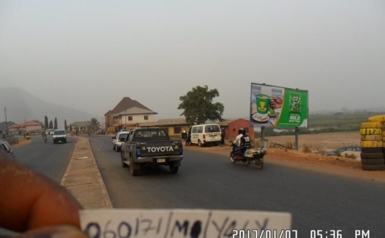 Along Natako road by River Niger FTF Market.