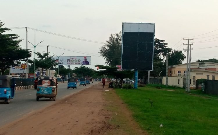 Along Summit road by Jesus Saves junction FTF Shoprite, Asaba (1)