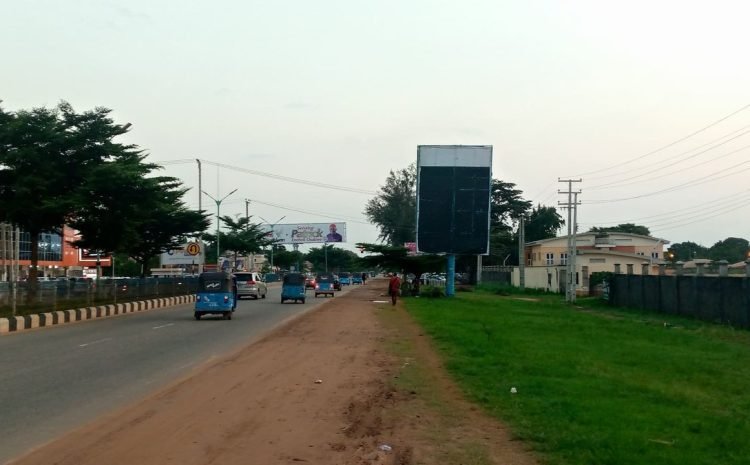 Along Summit road by Jesus Saves junction FTF Shoprite, Asaba (3)