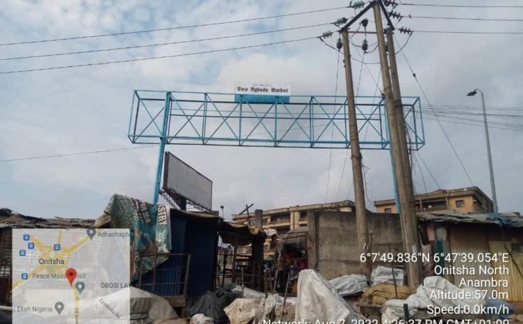 Entrance Market Arcade Uwangbede market 2 along Onitsha-Owerri road by Aba Park Section, Onitsha (1)
