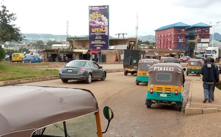 Ferin Gada junction by the roundabout FTF Zaria Kano and Kaduna,,.