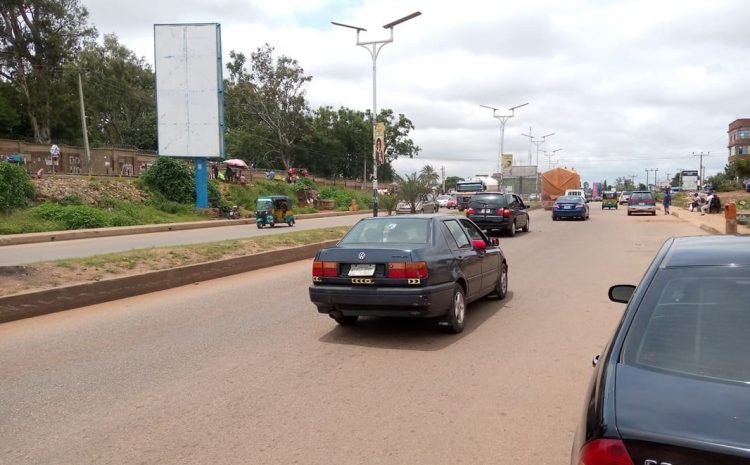 Web - Along Yakubu Gowon Way before Old Airport junction roundabout FTF Bukuru 1 (1)