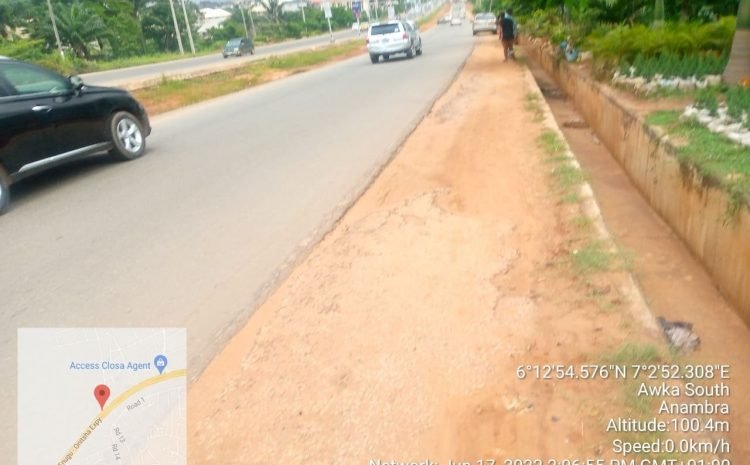 along Awka-Onitsha expressway by NNPC Mega station, Awk6